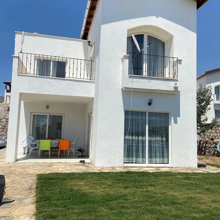 Beyaz Sahil Evleri Sitesi Villa Akbuk